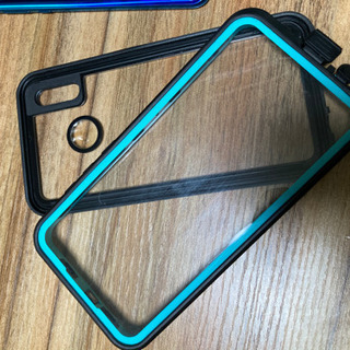 ファーウェイ　P30Lite 64GBピーコックブルー　SIMフリー　中古品　充電器　完全防水ケース付きの画像