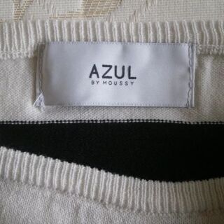 ネットフリーマーケット★AZULオフショルダー ニットプルオーバー　サイズS★の画像