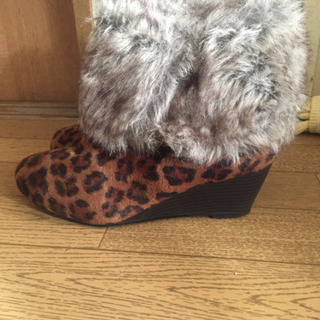 レオパードショートブーツの画像