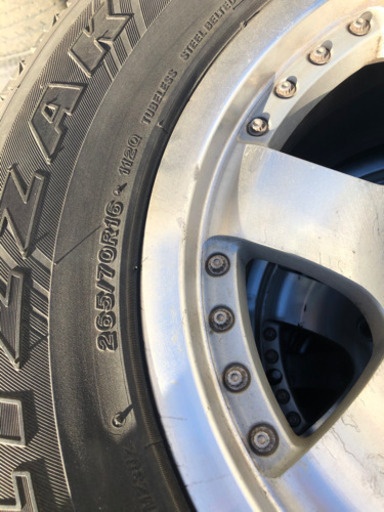 パジェロ用スタッドレス265/70/R16ブリジストン
