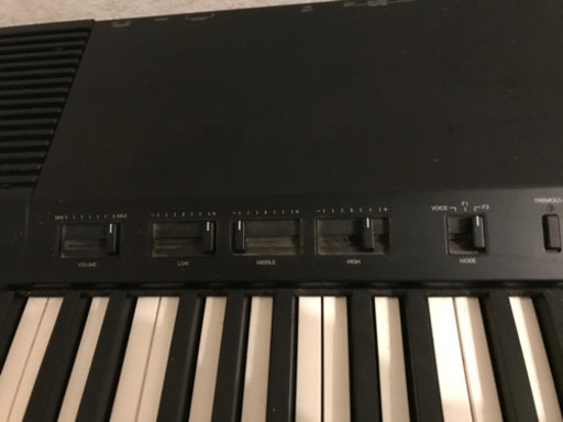 電子ピアノ
