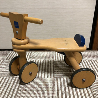 三輪車　室内　　ボーネルンド　　②