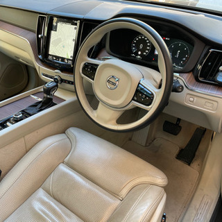 2018年式　xc60 D4 最上位モデルインスクリプションの画像