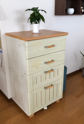 【決まりました】可愛い！お洒落！洋風のお部屋づくりの主役になる4段チェスト
