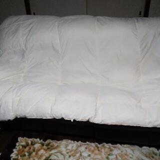 ホワイトダックダウン羽根掛け布団と羽根枕のセット　2セット分