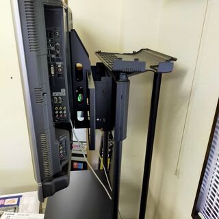 【テレビ37型+高さのある台付き】SHARP AQUOS　37型液晶テレビの画像