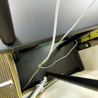 【テレビ37型+高さのある台付き】SHARP AQUOS　37型液晶テレビの画像