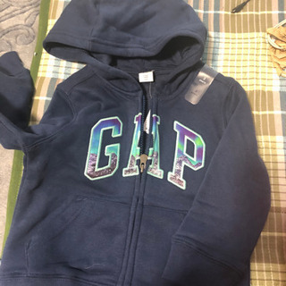 GAP新品パーカー