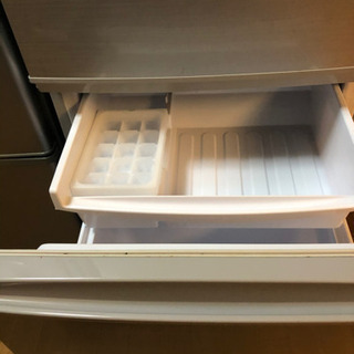 再投稿　SHARP 2017年製　137ℓの画像