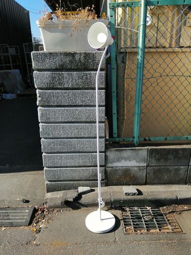 【現地取引限定】【最終値下げ!】【目立つ汚れ無し】☆電気スタンド【白】☆