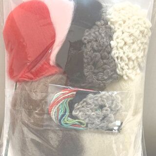 SH014◆)ハマナカ フェルト羊毛でつくる小さなブローチ ひつじのメリーと赤パンくん(チャグマ) 新品【取りに来られる方限定】の画像