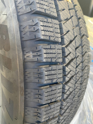 ステップワゴン ブリザック スタッドレスタイヤ