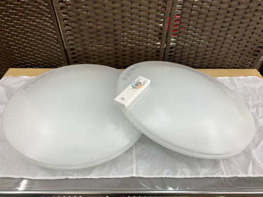 【成約御礼】LEDシーリング【NEC】2点セット/HLDCB0861SG/2016年製/ch切替/共用リモコン付き/照明器具/電気[中古品]¥5,500