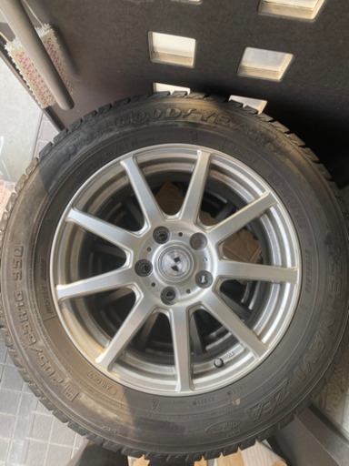 スタッドレスセット　グッドイヤーアイスナビ205／65R 16