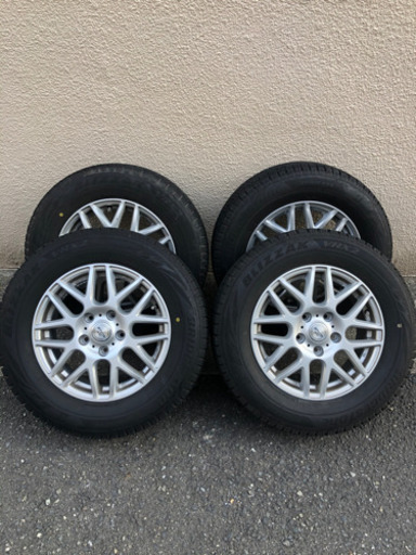 これからの季節にブリヂストン/ブリザックVRX2スタッドレスアルミホイール付き！205/65r/15ステップワゴン など