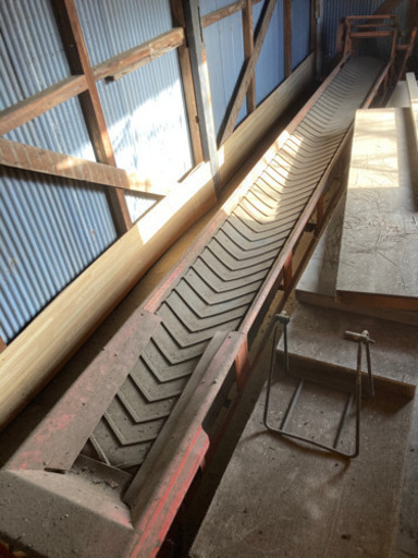 ベルトコンベア　運搬