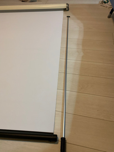 プロジェクタースクリーン　中古　また値下げ‼️