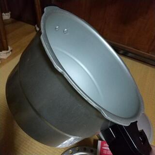 カクセーのアルミ圧力鍋(ジャンク)の画像