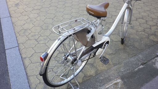 パナソニック製リサイクル電動自転車　26インチ　シルバー　8.9Ah　税込売価￥52580