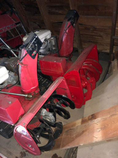 ホンダのロータリー除雪機