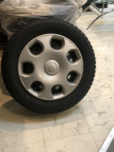 スタッドレスタイヤ　ホイールつき