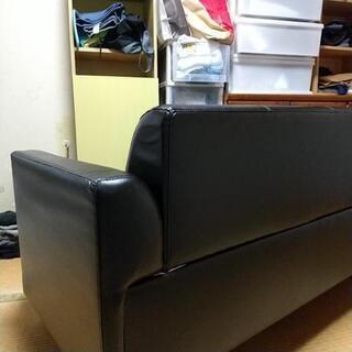 2人掛けソファ2台あり(１台5000円)の画像
