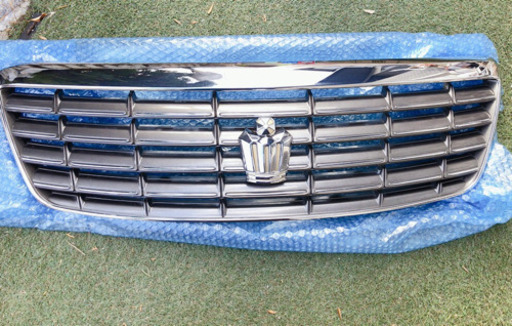 クラウン180系後期フロントグリル