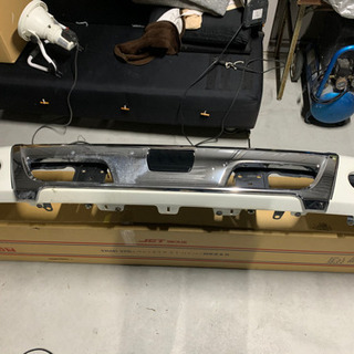 XZU 605 ダイナ  デュトロ 2t  純正　メッキバンパーの画像