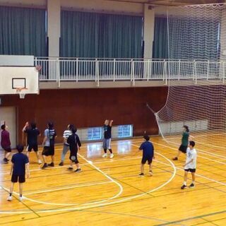 4/23(土·昼)トライ東でバスケしませんか🏀(参加費月100円·34歳までの方) - スポーツ