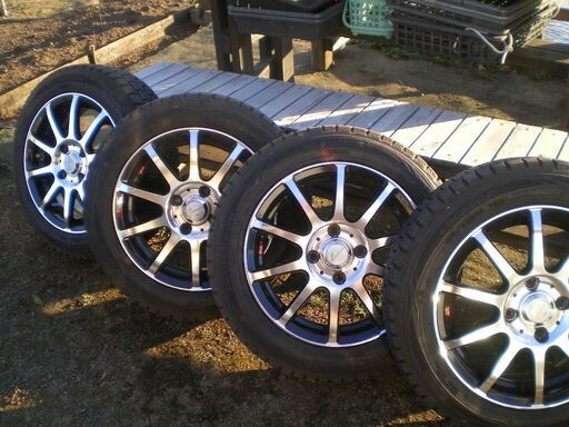 スタッドレスタイヤ　アルミホイール付き　4本