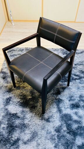 ダイニングチェア4脚セット無料で差し上げます。