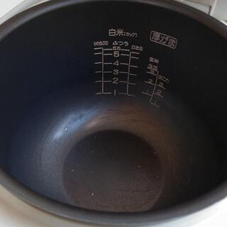 ☆☆お譲りします５００円☆★タイガー　マイコン炊飯ジャー　炊きたての画像