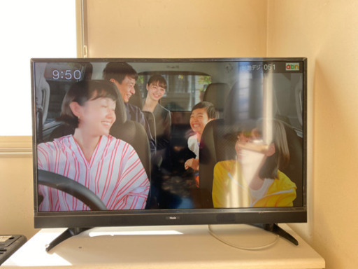 液晶テレビ　40インチ　2019年製