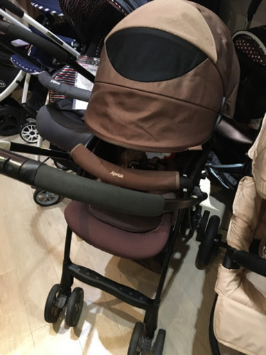 ■店頭引取限定■美品☆アップリカ　超軽量ベビーカー　フライル♫