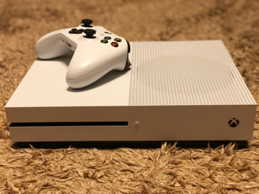 Xbox One S 1 TB Forza Horizon 4 同梱版 (234-00567)