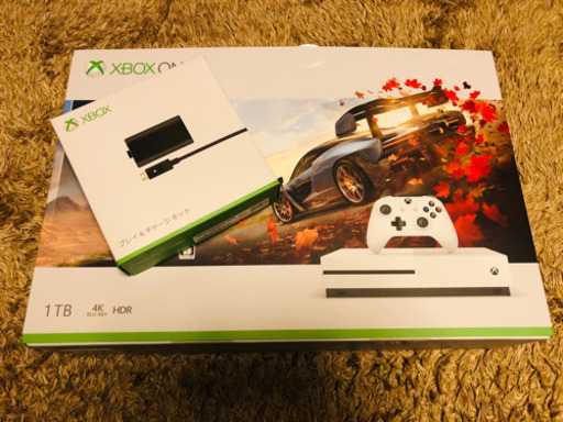 Xbox One S 1 TB Forza Horizon 4 同梱版 (234-00567)