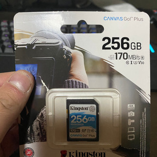 間違えて買ったため未使用！高速256GSDカード