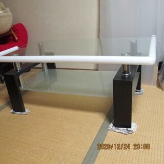 【受け渡し終了】ガラステーブル