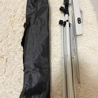 【新品】譜面台 折りたたみ 軽量 ソフトケース付 ホワイト
