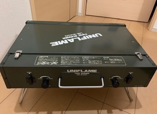 最終額!!★アウトドア／カセットボンベが使える便利なツーバーナー 古いけど新品同様・UNIFLAME US-2400
