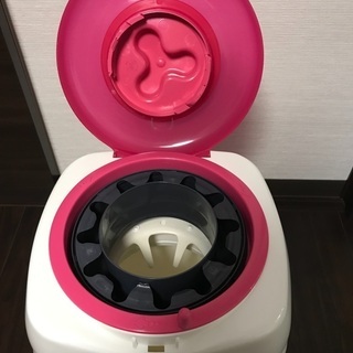 combiオムツのゴミ箱　500円の画像