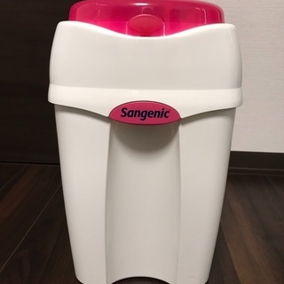 combiオムツのゴミ箱　500円の画像