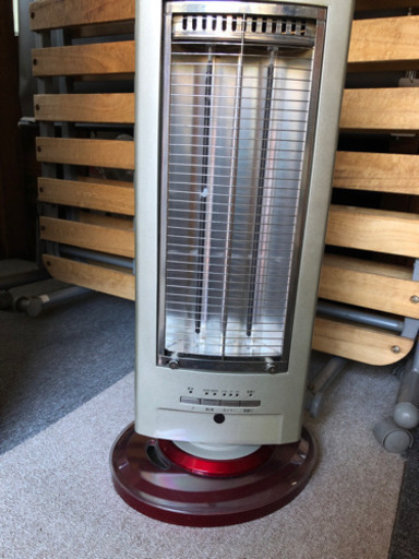 首振り電気ストーブ