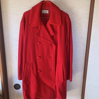 真っ赤なコート