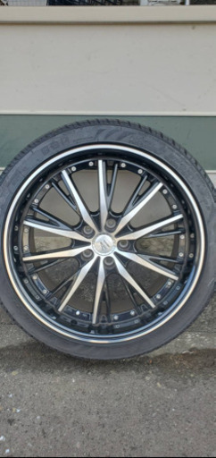 20インチ 夏タイヤ リアタイヤ画像