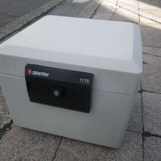 ■配達可■セントリー日本 sentry1175 耐火金庫  セキ...