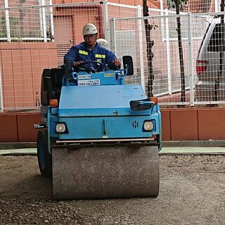 ＜技工・重機オペレータ-＞未経験から手に職、0円で資格取得可能！会社が全て応援します。の画像