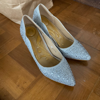 キラキラパンプス