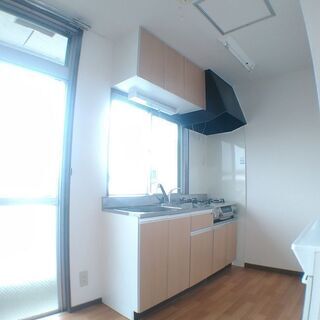 【グリーンハイツ歌川 部屋番号：301  】今だけ家賃１ヶ月無料！都市ガス物件につき経済的です♪キッチン、トイレ、リフォーム済みでキレイ♪バス、トイレ別で洗濯機も室内です！ − 群馬県