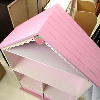 札幌市/清田区 マザーガーデン/Mother garden 野いちご 木のおうち型本棚 屋根型 ピンク 収納棚 ままごとの画像